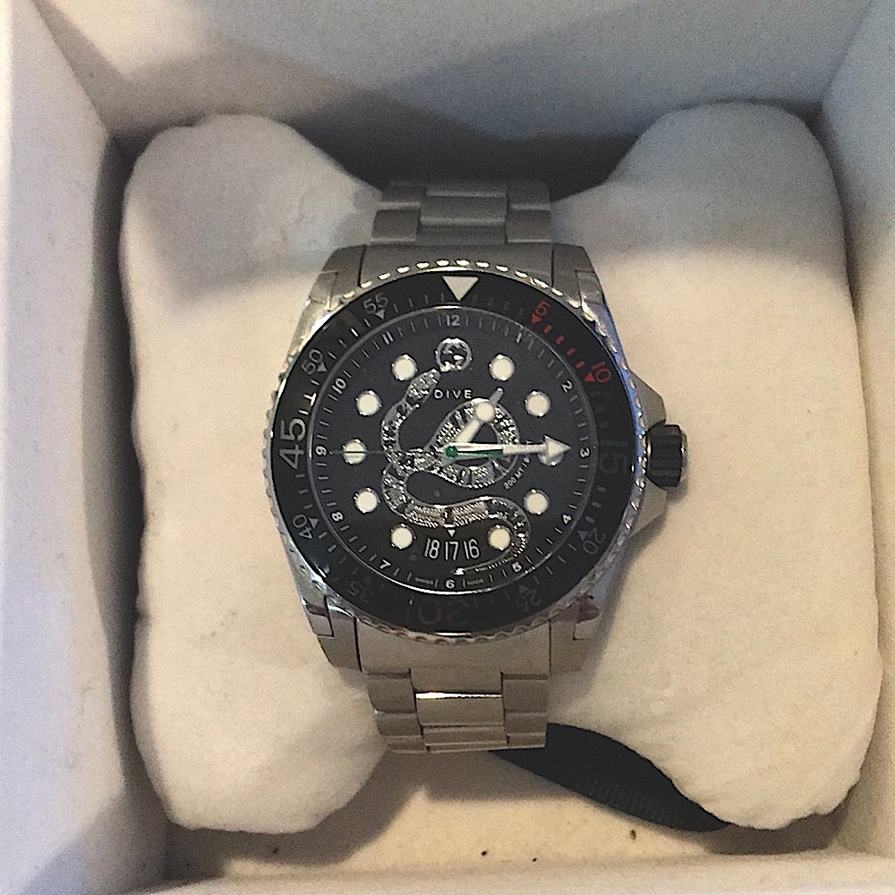 Limited addition stainless steel Swiss quarts GUCCI DIVE WATCH. GOOD AS NEW